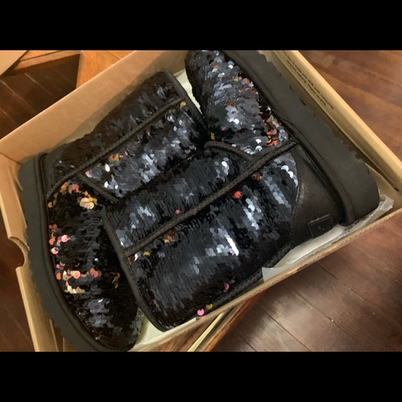 Ugg boots - Picture 2 of 5